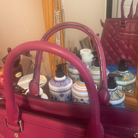 Michael Kors purse - Picture 4 of 13